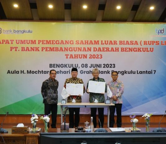 Hasil RUPSLB, Direktur Kepatuhan Bank Bengkulu Ditunjuk Jadi Plt. Direktur Bank Bengkulu